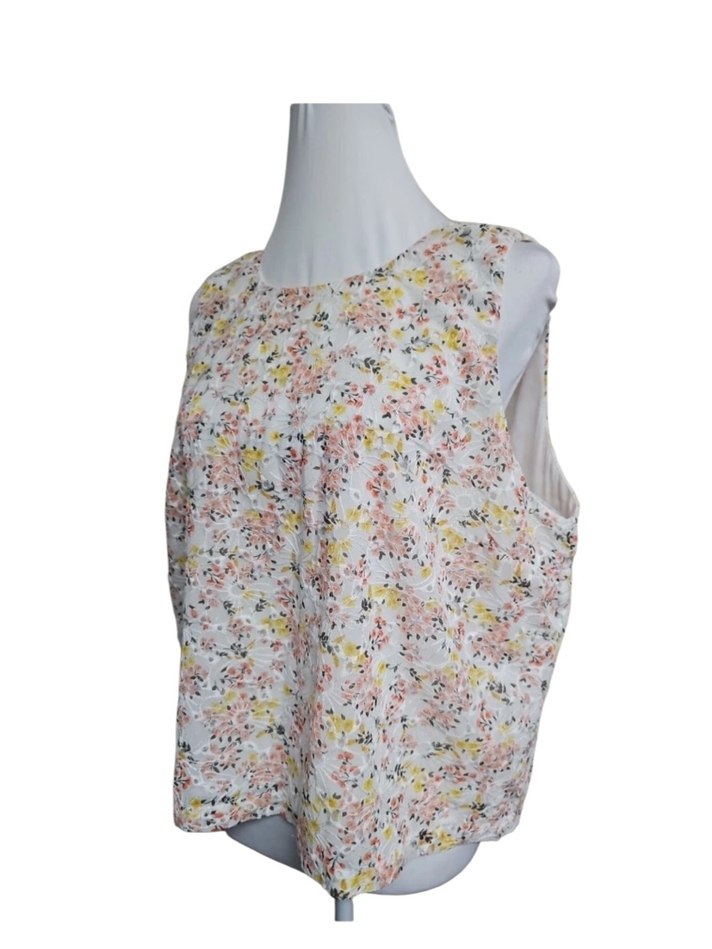 Loft sleeveless floral print embroidered blouse